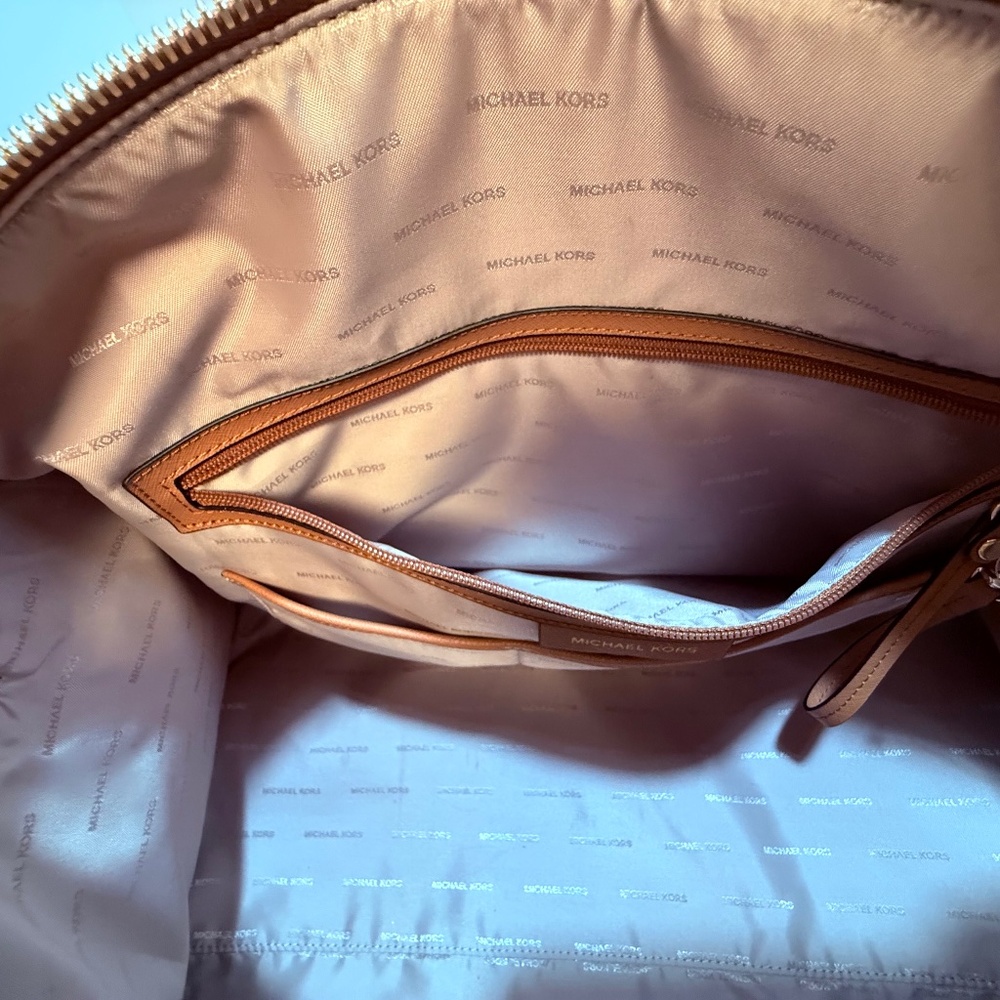 Authentic MICHAEL KORS Large Heritage Logo Weeken… - image 13